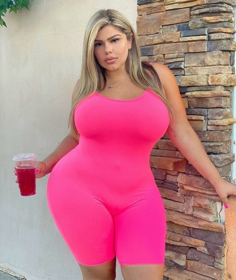 Michelle Mendez high quality star archive