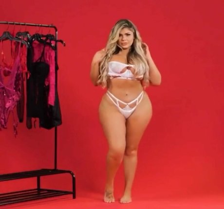 Michelle Mendez pornographic actress pic