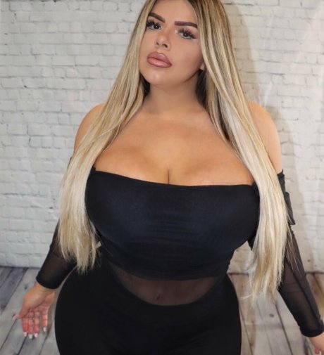 Michelle Mendez art pornstar pic