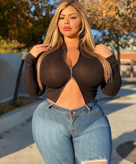 Michelle Mendez pornstar erotic galleries