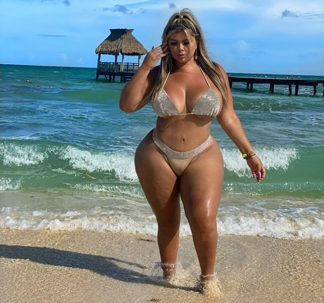 Michelle Mendez perfect actress archive