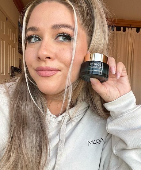 Ellanabryan star beautiful pics