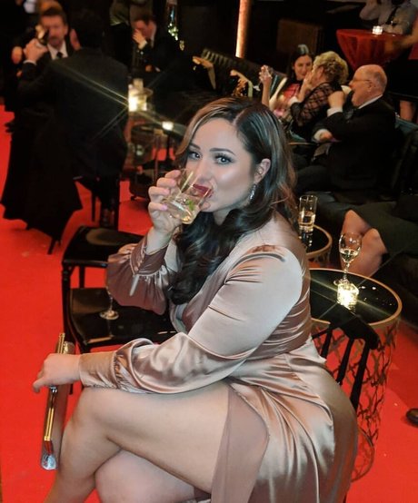 Anjadee top pornstar photos