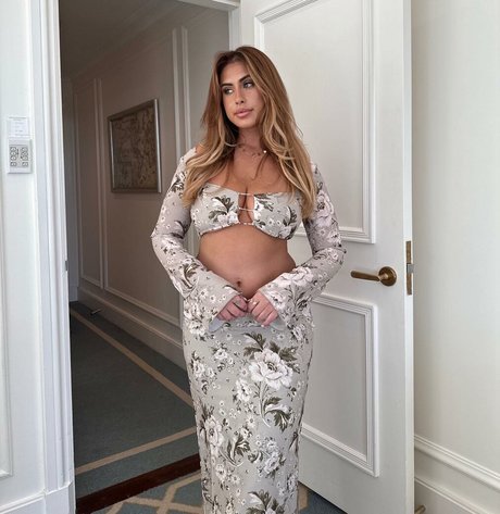 Ariella Nyssa nude model galleries