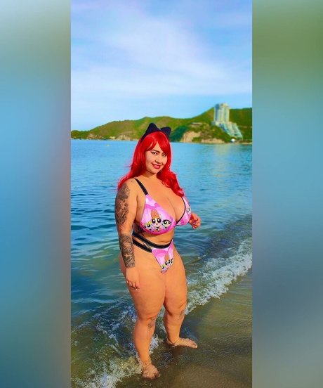 Blaalz model top pictures