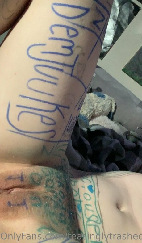 teasinglytrashed model sexy image