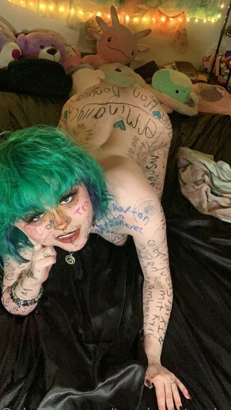 teasinglytrashed star xxx pics