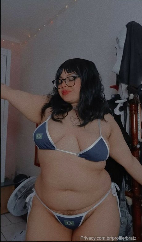 latina blowjob onlyfans erotic picture