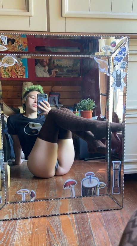 punkfrog sex model image