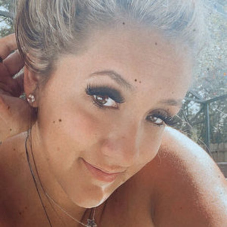 chubby mom onlyfans pornographic pics