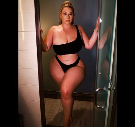 chatting onlyfans nudes picture