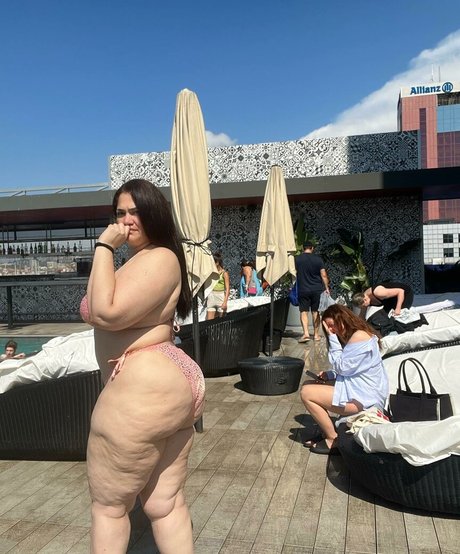 gloryhole wife onlyfans nude images