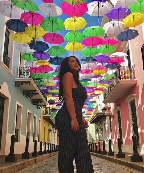 Tana Habibi exclusive model galleries