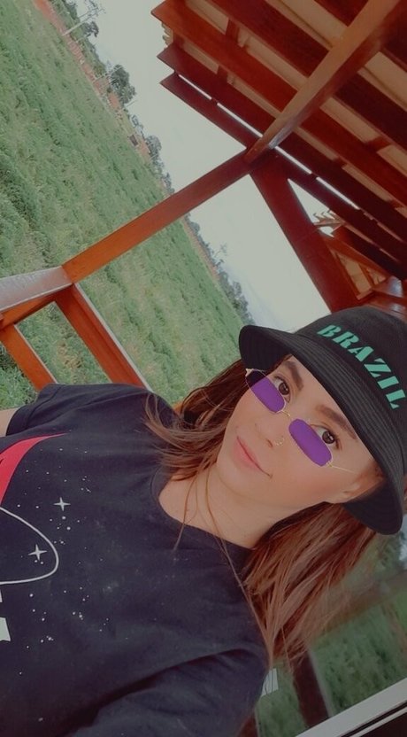 misssweetteenfree model high quality pictures