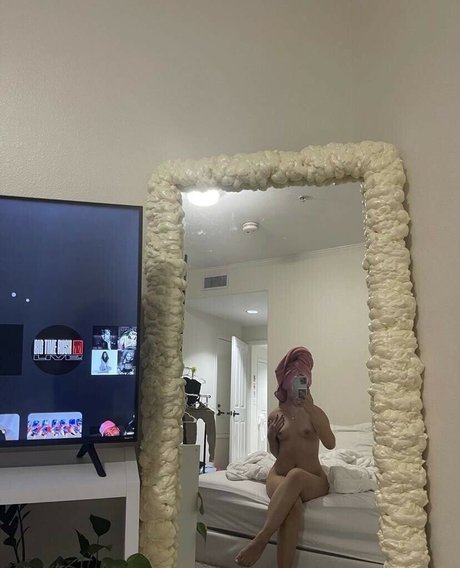 young onlyfans art porn picture