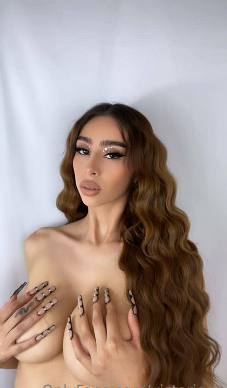 victoriaqz model nudes pic