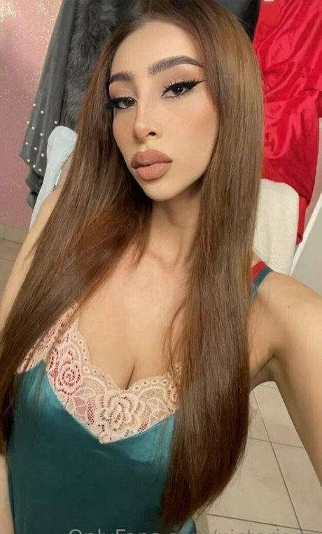 victoriaqz model porn image