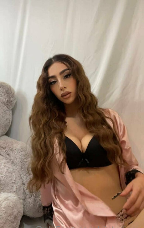 victoriaqz perfect actress images