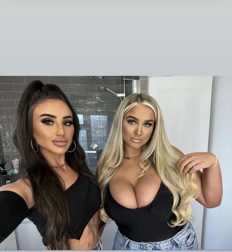 swinger milf onlyfans adult pics