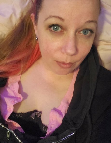 peek a boo u beautiful model picture