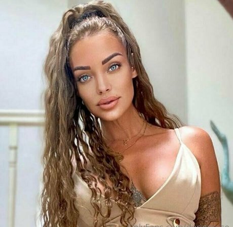 dorienrose star nudes gallery