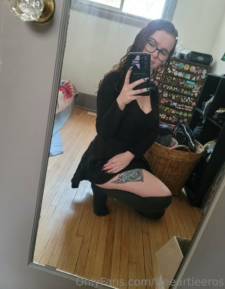 freeartieeros model best picture