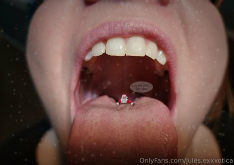 jules exxxotica pornstar naked image