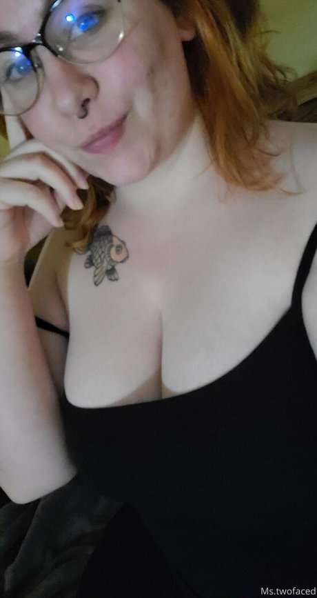 mrandmrstwofaced star erotic pictures