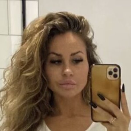 Karolina Saunders nudes model image