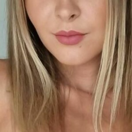 Natural Nadia naked model photo