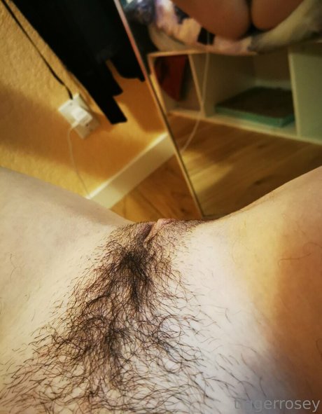 tiggerrosey high quality actress photo