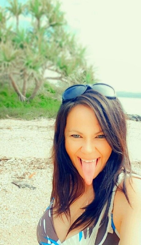 davens model adult gallery