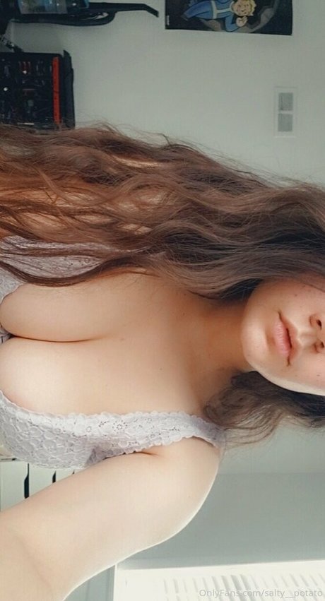 salty__potato xxx model pic
