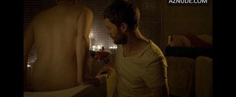 Bronagh Waugh naked model photos