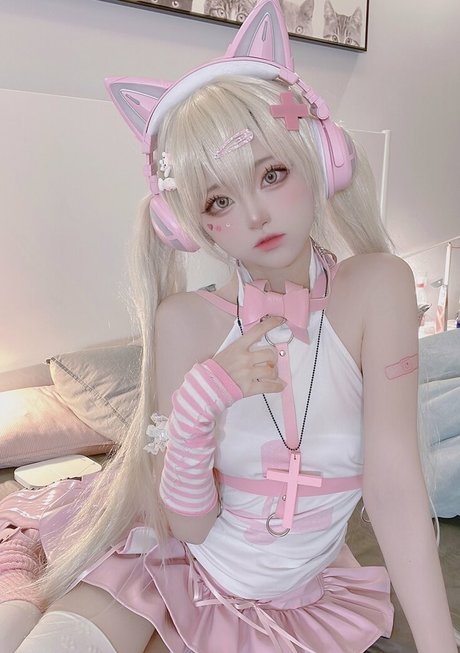 SeeU Cosplay hot pornstar galleries