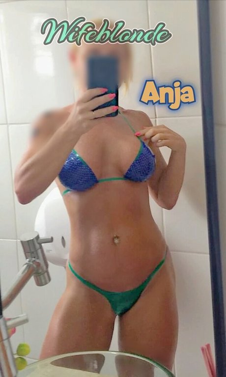 Wifeblonde high quality pornstar pics