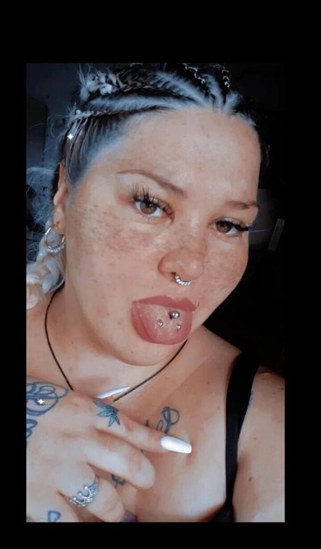 luianaxxx model perfect photo