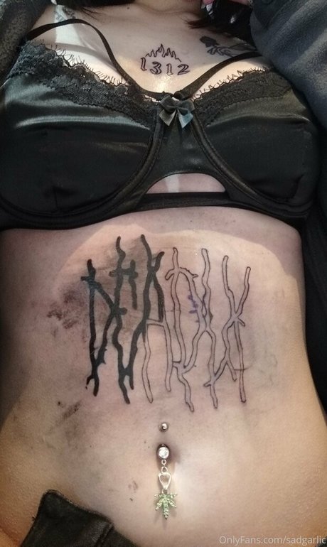 sadgarlic model adult img