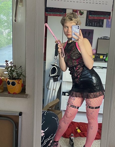 ichhabedasgeld naked actress photos