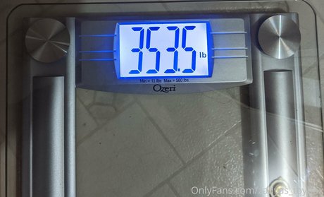 zadyas toybox model perfect photos