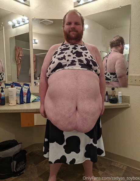 zadyas toybox pornographic model galleries