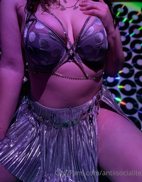 antiisocialite star pretty photos