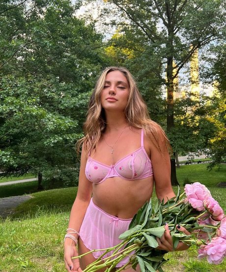 Karina Achaeva star free pic