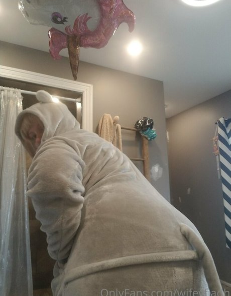 wifeyfiadh model naked picture