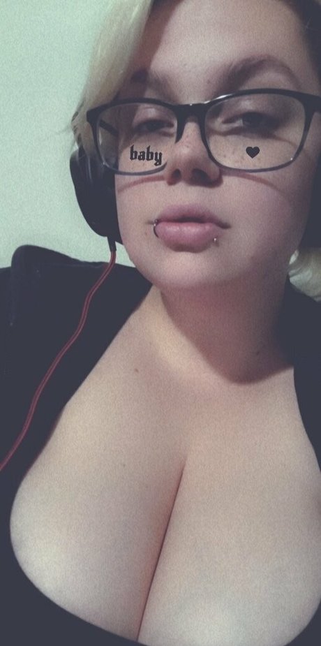 bikini model onlyfans hot pic