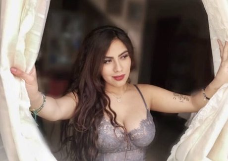 Monica Sacal star nude image