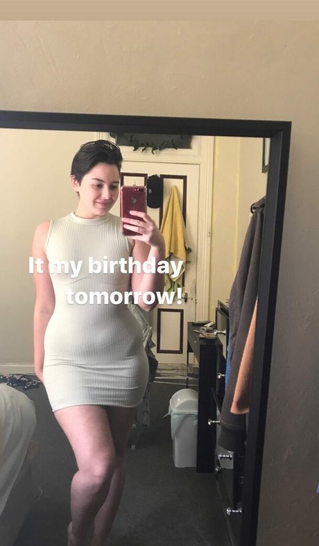 Shutupmichaelaa adult star picture