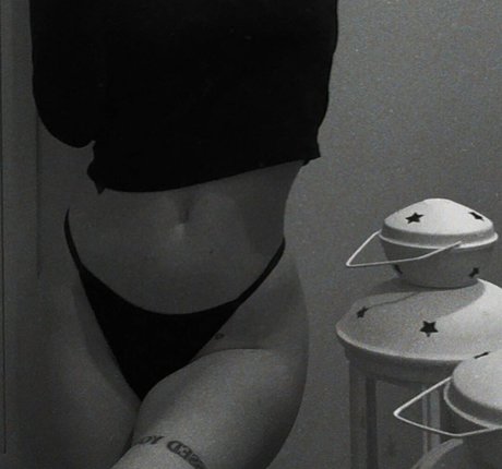 Caponce star nude picture