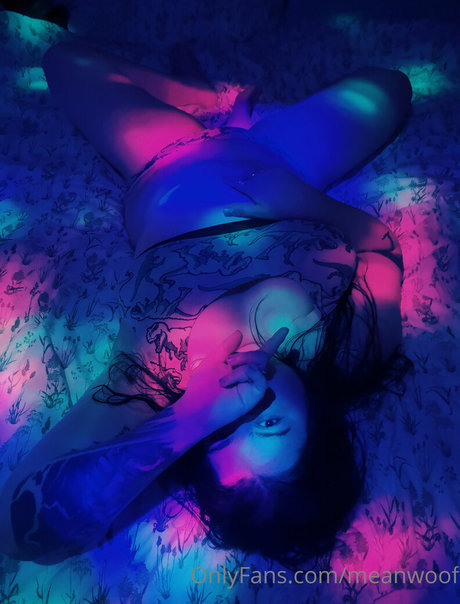 meanwoof beautiful actress photos