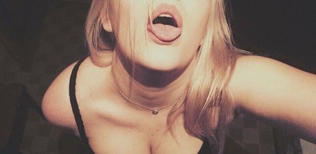 littleponnypink beautiful model galleries